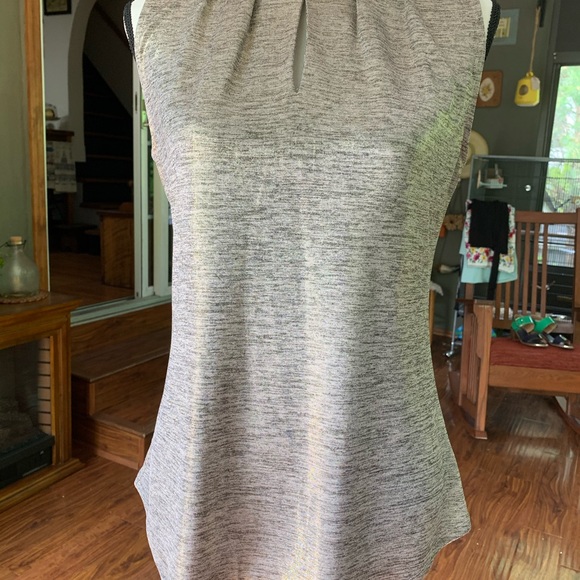 LIZ CLAIBORNE SHIMMERY SLEEVELESS TOP - Picture 8 of 11